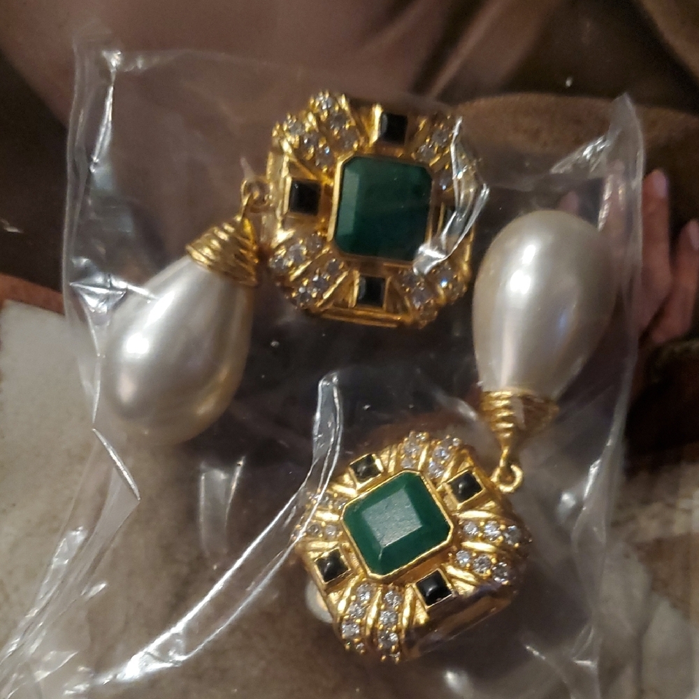 nwob Valére Gold Tone Earrings With Onyx, Swarowski Crystals And Pearls